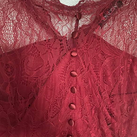 Beautiful vintage lace button dress - Picture 3 of 3